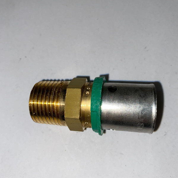 מחבר הברגה חיצונית לחיצה 20-1/2 SP